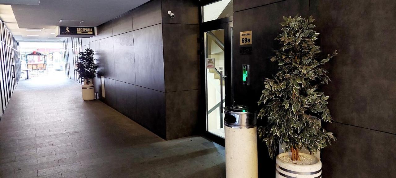Extra Apartman City Centre บันยาลูกา ภายนอก รูปภาพ