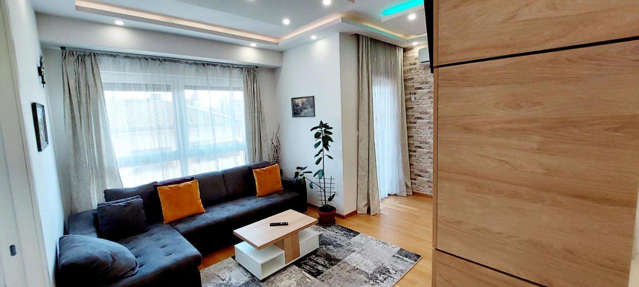 Extra Apartman City Centre บันยาลูกา ภายนอก รูปภาพ