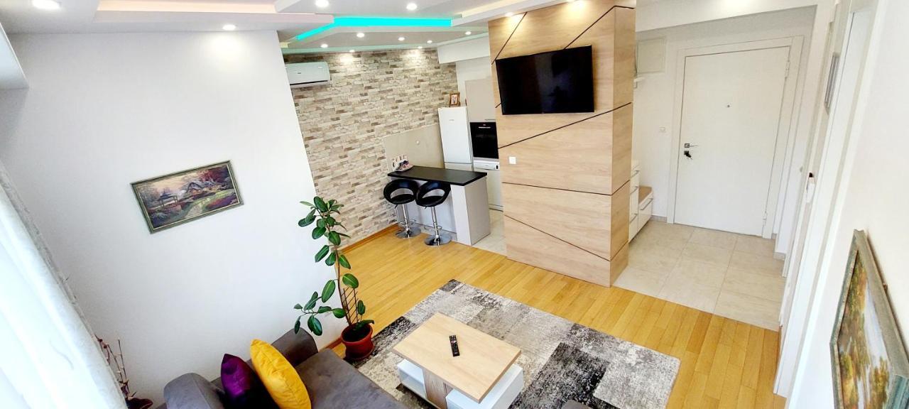 Extra Apartman City Centre บันยาลูกา ภายนอก รูปภาพ