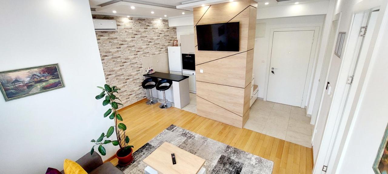 Extra Apartman City Centre บันยาลูกา ภายนอก รูปภาพ