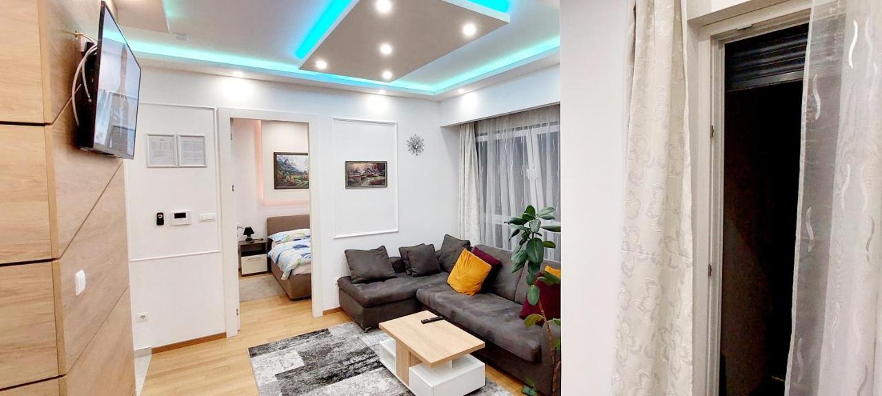 Extra Apartman City Centre บันยาลูกา ภายนอก รูปภาพ