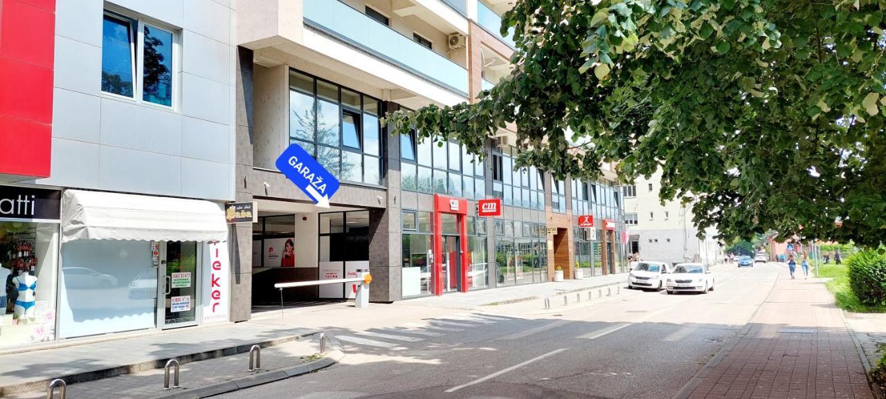 Extra Apartman City Centre บันยาลูกา ภายนอก รูปภาพ